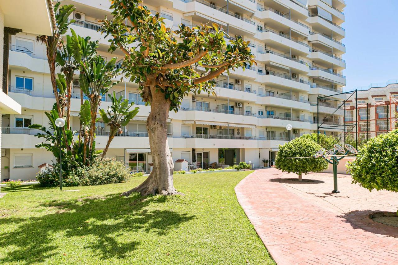 Malagadevacaciones - La Carihuela Palace Torremolinos Exteriör bild